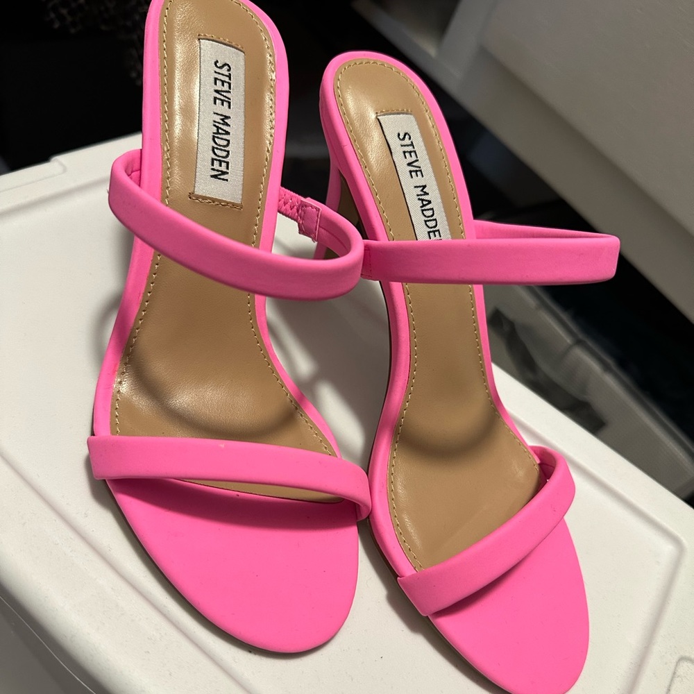 Steve madden pink sandals